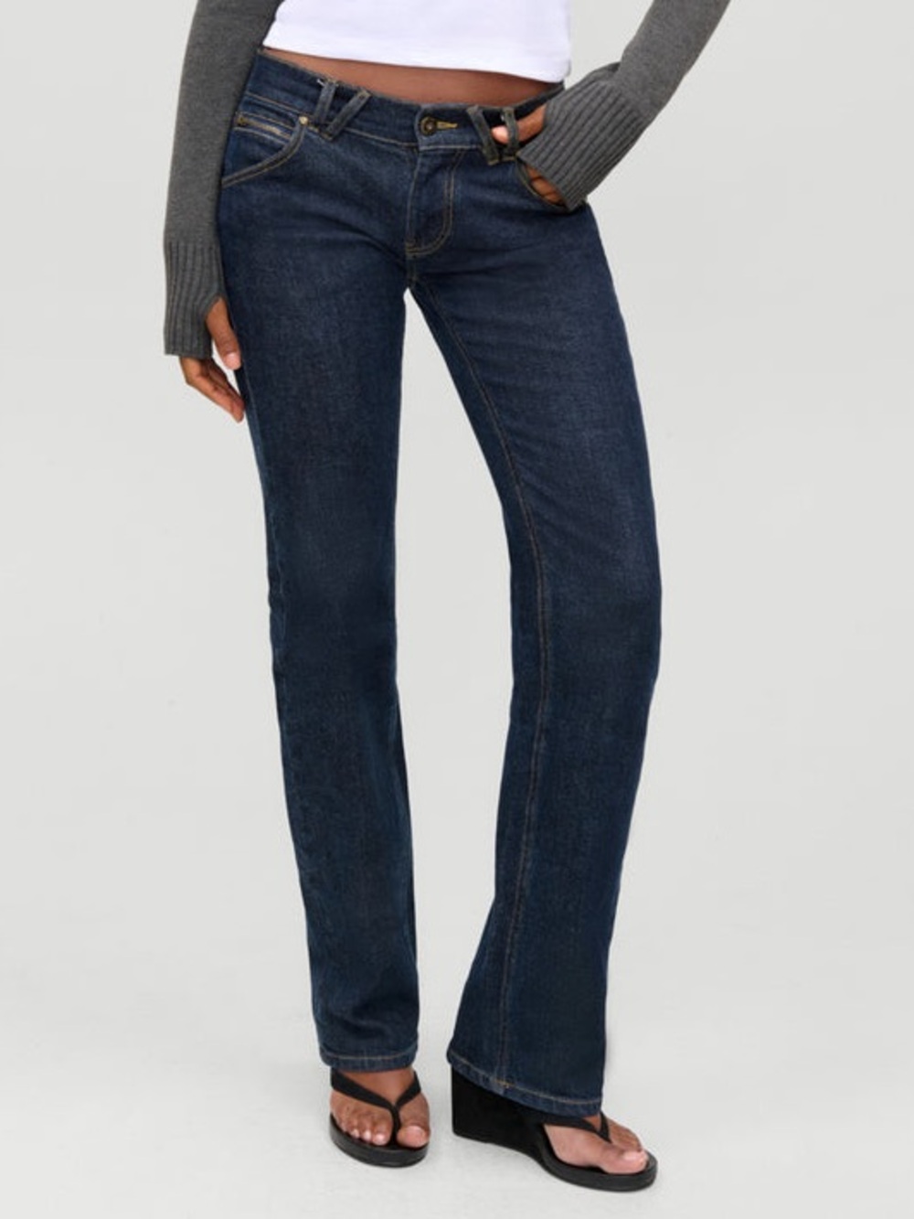 Frankie B. Low Rise Bootcut Jeans in Frisco Blue Size 28 - Picture 3 of 13